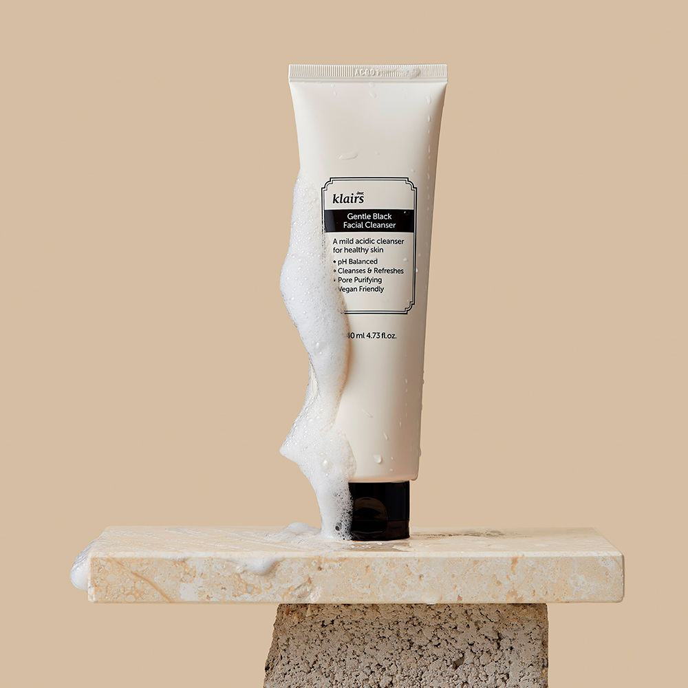 GENTLE BLACK facial cleanser view 3