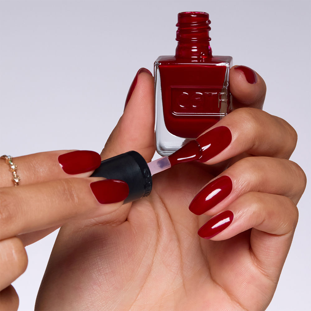 Catrice Gel Affair 023 Plum Nail Polish 7