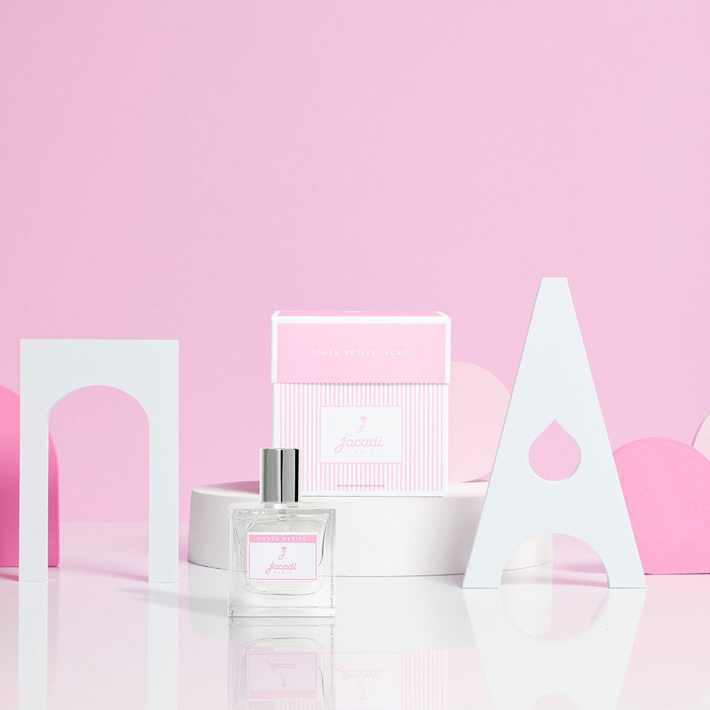 TOUTE PETITE 、お風呂と衛生の子供たち Jacadi-Perfumes Club