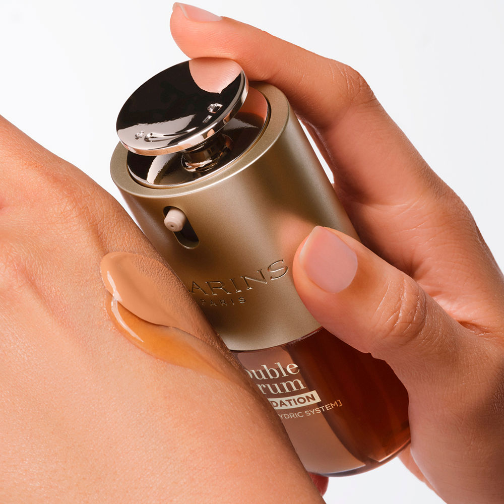 ファンデーション CLARINS Double Serum Foundation L1C30ml DOUBLE SERUM® Foundation: Luminous Foundation with Skincare