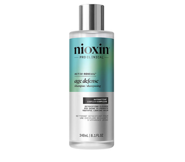 AGE DEFENSE champú anti envejecimiento purifica el cuero cabelludo con niacinamida