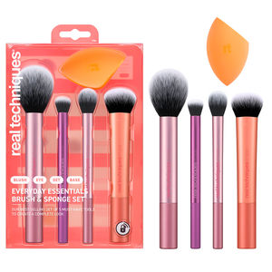MAKEUP MUST HAVES KIT SET