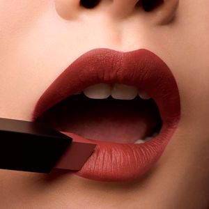 LE rouge à lèvres SLIM VELVET RADICAL