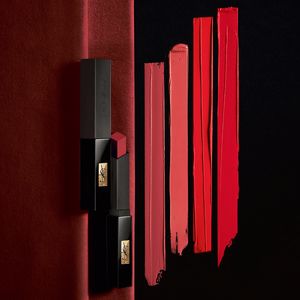 LE rouge à lèvres SLIM VELVET RADICAL