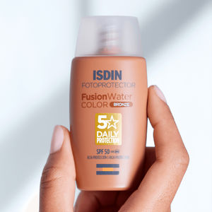 FUSION WATER fotoprotector color SPF50