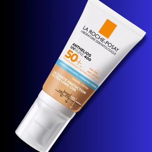 ANTHELIOS UVMUNE 400 tinted moisturiser SPF50+