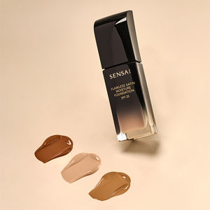 Base de maquiagem hidratante FLAWLESS SATIN