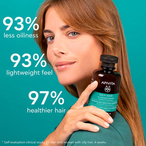 Balancing shampoo for oily hair with mint and propolis