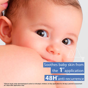 Bálsamo anti-comichão calmante com óleo de bebé para pele seca com tendência a eczema atópico