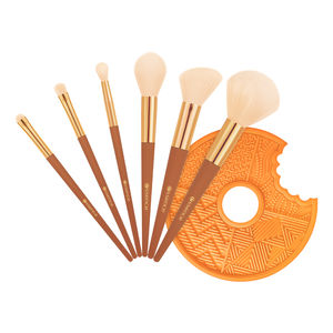 Make-up Pinsel Essence COOKIES FOR SANTA BRUSH &amp; REINIGUNGSPAD online kaufen