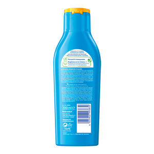 SUN PROTECTS&amp;TANS milk SPF20