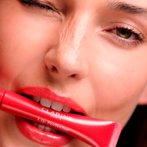 Lūpų blizgesys „LIP PERFECTOR“