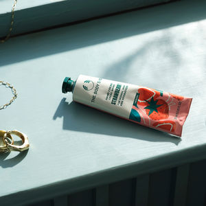 STRAWBERRY hand cream