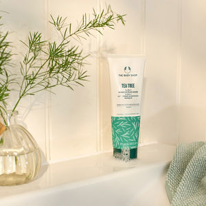 TEA TREE 3 in 1 角質除去マスク