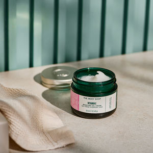 VITAMIN E moisturizing cream gel