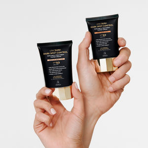 UNICSUN+ DARK SPOT CONTROL tinted cream perfect