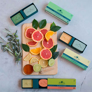 SOLID SHAMPOO AND GEL CHILDREN’S HYDRATION SENSITIVE SKIN CASE