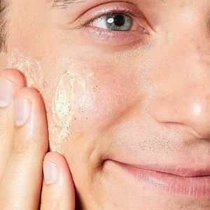 FACIAL FUEL energizing scrub