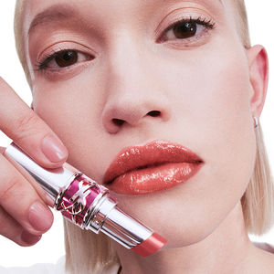 YSL LOVESHINE CANDY GLAZE lip gloss