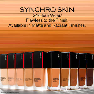 SYNCHRO SKIN fond de teint liftant éclat SPF30