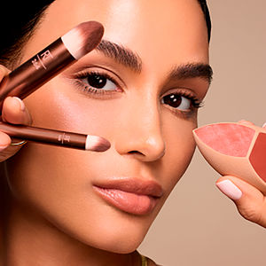 MAKEUPSAVER SPONGE + BRUSH CASE