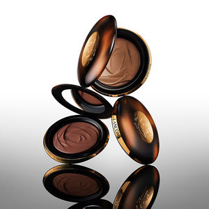 TEINT IDOLE ULTRA WEAR SKIN TRANSFORMING radiant glow highlighter