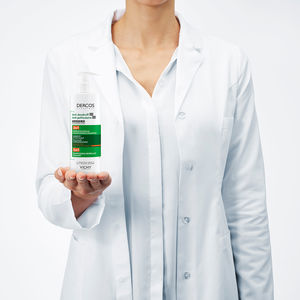 DERCOS DS 2-in-1 anti-dandruff shampoo and conditioner for all hair types