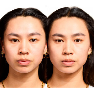 Fond de teint effet mat KIND &amp; FREE BLUR IT OUT