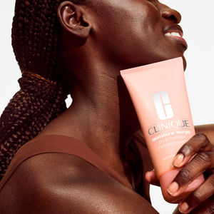 MOISTURE SURGE body moisturizer