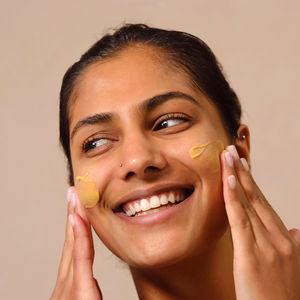 Rozświetlająca mikrodermabrazja z WITAMINĄ C