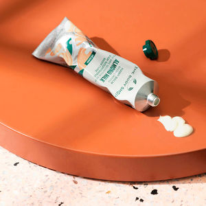 Baume pour les mains au LAIT D’AMANDE