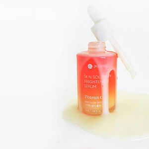 SKIN SOLUTION vitamin C brightening serum