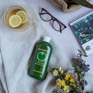 Atjaunojošs un stiprinošs šampūns