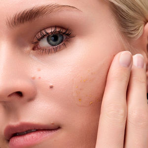 GLAM IN GOLD moisturizing primer