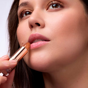 GLAM IN GOLD GLOW lip balm