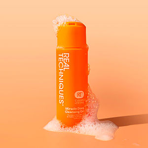 STEBUKLINGAS GILUS valomasis gelis