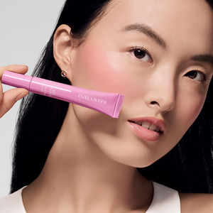 FUTURIST BLUSH MAKER liquid blush