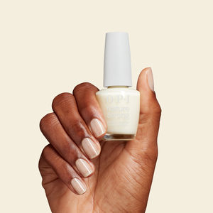 NATURE STRONG Long-lasting natural nail polish