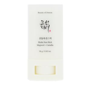 Protector solar facial Beauty Of Joseon MATTE SUN STICK mugwort + camelia protección solar comprar online