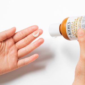 Émulsion apaisante et stabilisante pour la peau au CALENDULA