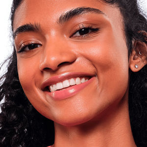 SATIN GLOW leuchtend glänzender Lippenstift