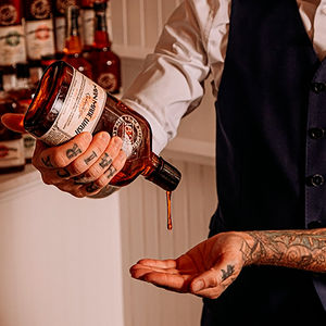 MAN MADE WASH Shampoing gel 3 en 1 Noble Oud