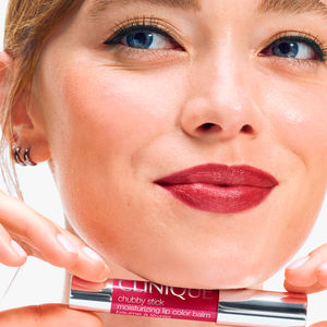 CHUBBY STICK moisturizing lip balm with color