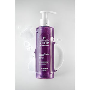 NEORETIN DISCROM CONTROL micro-exfoliating cleanser