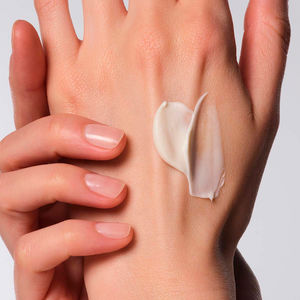 LOVE COLLECTION youth hand cream