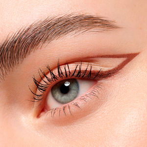 LONG-LASTING 18h waterproof eyeliner