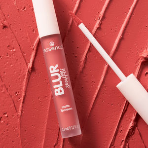 Rouge à lèvres mat crémeux BLUR SOUFFLÉ