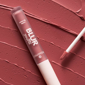 BLUR SOUFFLÉ creamy matte lipstick