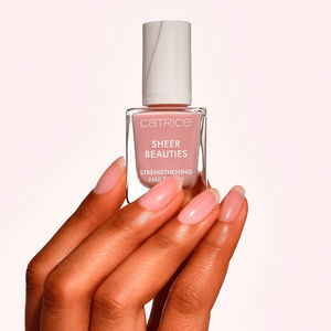 SHEER BEAUTIES Stärkender Nagellack