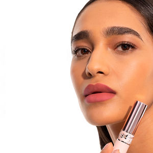 YSL LOVENUDE lūpų balzamas